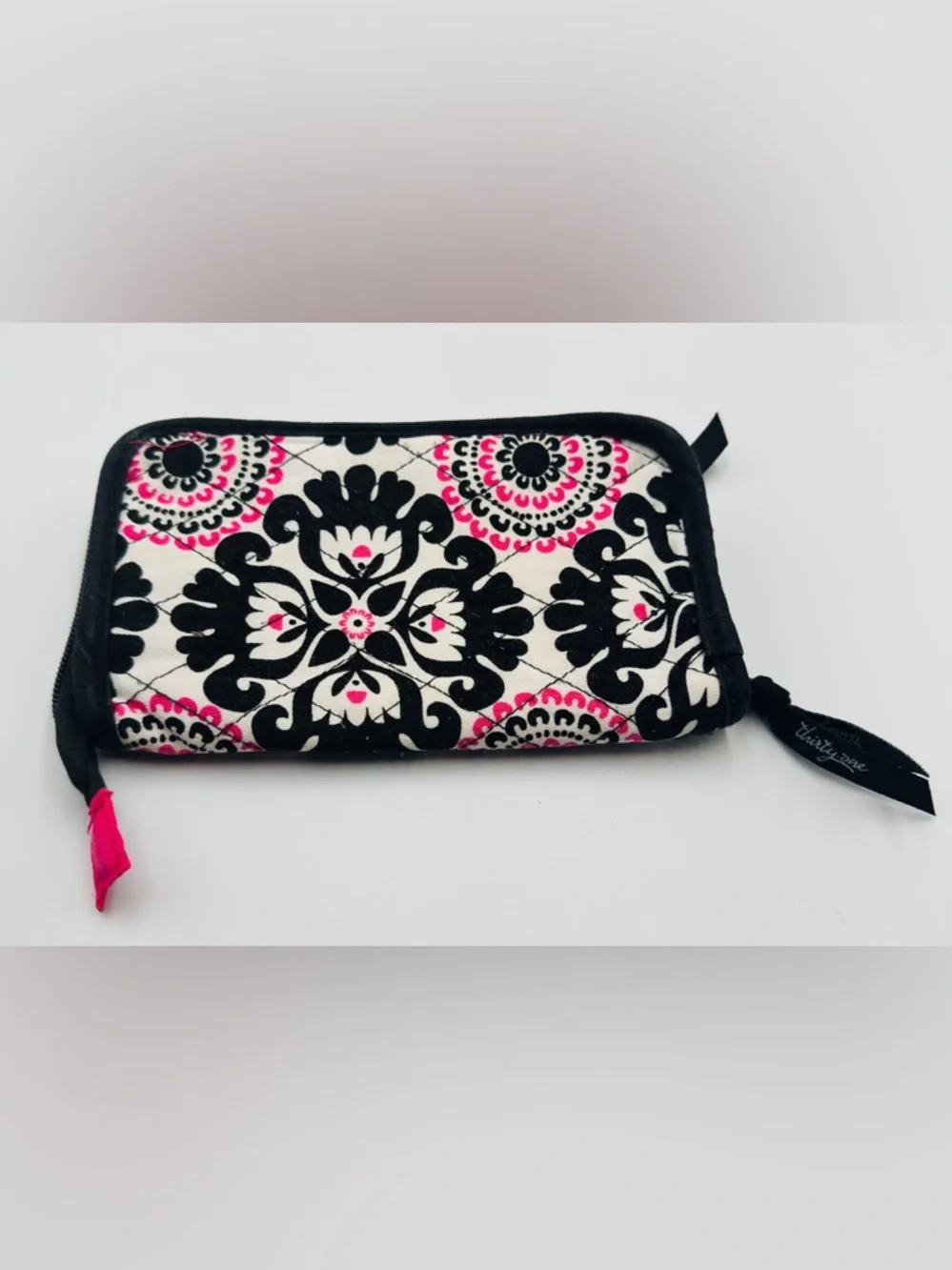 Thirty-One Pink Pop Medallion Soft Quilted Zip Wallet Black White & Pink
